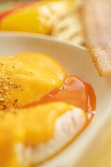 エッグベネディクト