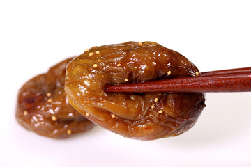 イチジクの甘露煮を食べる