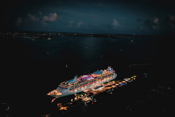Royal Caribbean Cruise Ship - Mariner of the Seas