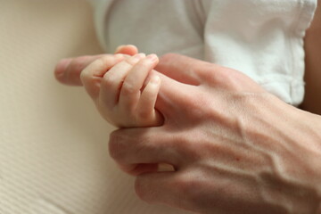 ニューボーンフォト、親子の絆、新生児、乳児