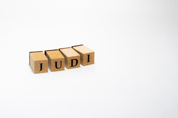木ブロック　単語　インドネシア語　言葉　JUDI