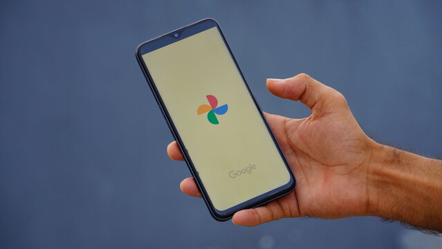 Google photos cloud storage app on the smartphone Nangloi, Delhi, India- 14 september 2022