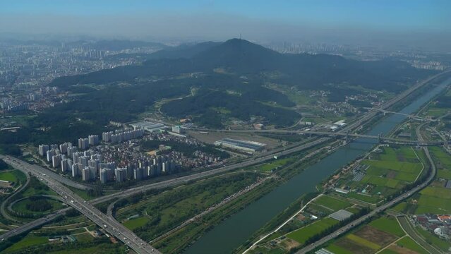 4K, Seoul from the sky, aerial shot, airplane, drone shot