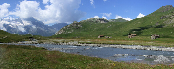 Panorama du Plan en &eacute;t&eacute; 2006, alpage au dessus du village du Monal en Tarentaise, Savoie, France