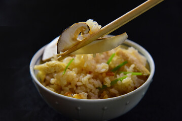 秋の味覚の王様　松茸の炊き込みご飯
