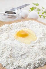 新鮮な卵と小麦粉で調理