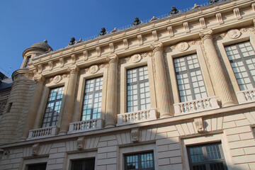 Fototapeta na wymiar national library (bnf - richelieu) in paris (france)