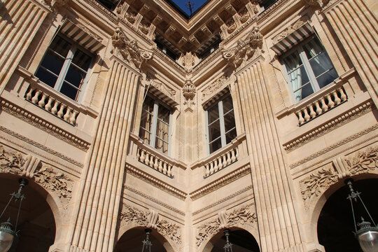 palais-royal in paris (france)