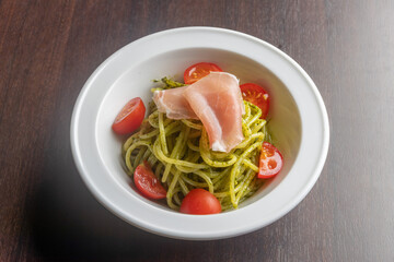 ジェノベーゼソースパスタ