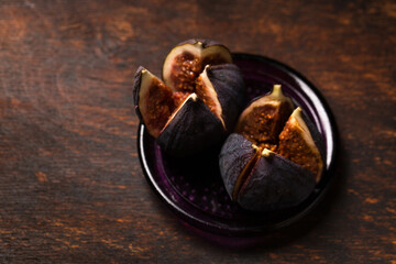 figs on a small plate