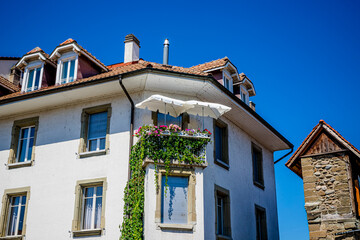 Dans les rues de Fribourg en Suisse