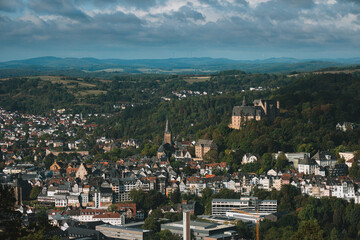 Fototapeta na wymiar Blick von Lahnbergen auf Stadt Marburg