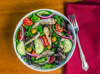  a healthy salad  top with sardines