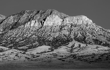 Utah Desert with mountains in black and white