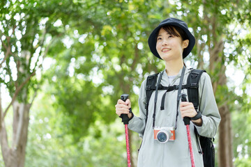 登山を楽しむカメラ女子