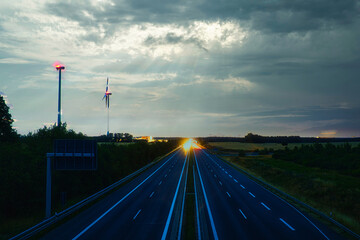 Langzeitbelichtung - Autobahn - Strasse - Traffic - Travel - Background - Line - Ecology - Highway - Night Traffic - High quality photo