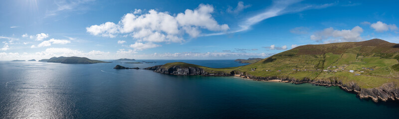 Fototapeta na wymiar panorama view of Slea Head and the Dingle Peninsula in County Kerry