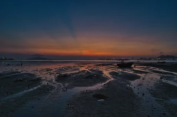 Foto op Plexiglas Sunset at a wetland called Ha Pak Lai in Hong Kong © Jephthah