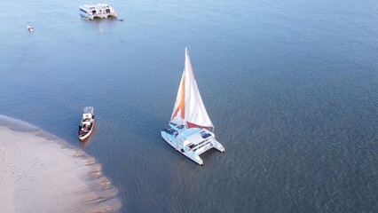 Barcos no Mar da Praia de São Luis do Maranhão - obrazy, fototapety, plakaty