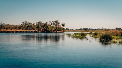 Kurz nach Sonnenaufgang auf dem Kwando Fluss, Caprivi, Namibia