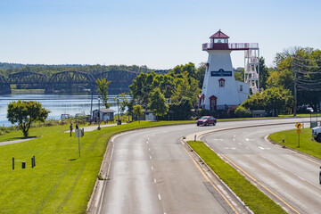 Lighthouse on the green 2