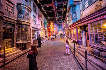 Naklejka premium Leavesden, UK - August 23, 2022: Exhibits inside the Making of Harry Potter tour at Warner Bros studio.