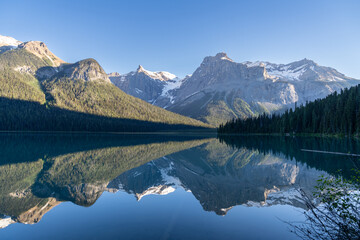 Fototapeta na wymiar Emerald Lake in Yoho National Park in British Columbia Canada
