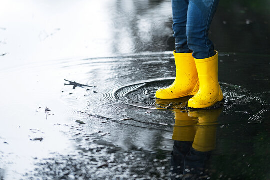 Bright yellow rain boots outlet