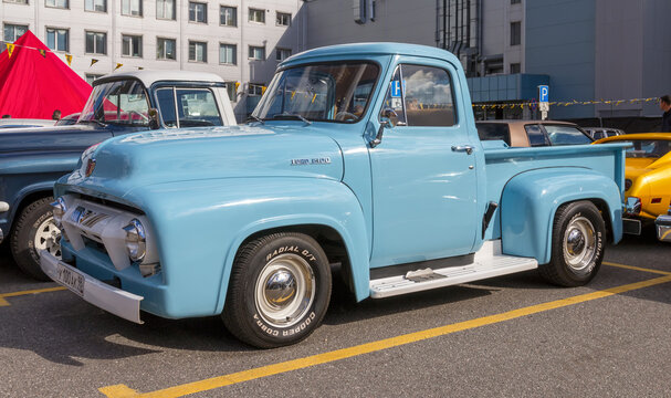 Ford F100 Pickup 1954 model year