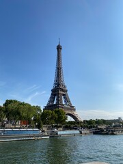 Fototapeta na wymiar Eiffel tower / Eiffelturm