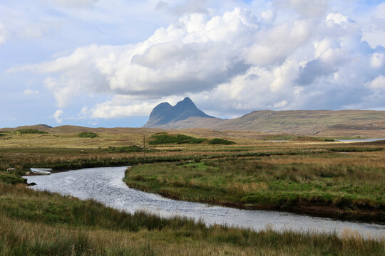 Bergspitze Suilven bei Lochinver, Schottland