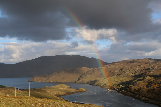 Regenbogen über dem Loch Seaforth, Harris, Äußere Hebriden