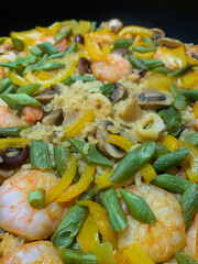 パエリア　魚介類のスペイン料理