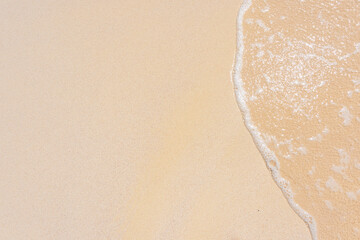 美しいビーチの波打ち際