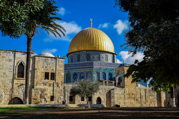 Fototapeta na wymiar The Dome of the Rock and Al-Aqṣā Mosque, Temple Mountain, Jerusalem, Israel
