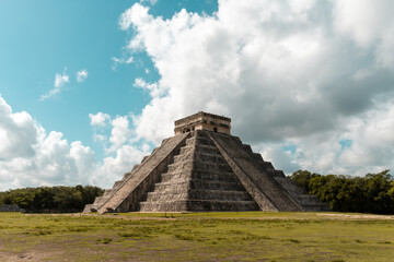 Magnificent central pyramid of chichen itza, riviera maya
