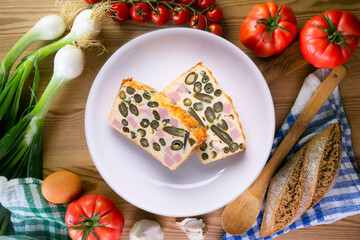 Green bean and ham pie. Typical Eastern Europe recipe.