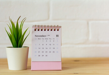 Hello, November.Calendar for November 2022 on the desktop.