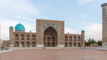 Fototapeta na wymiar Tillа Kori madrasah. Registan square. Samarkand city, Uzbekistan.