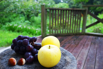 grapes, pears and chestnuts