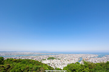 山頂から眺める街