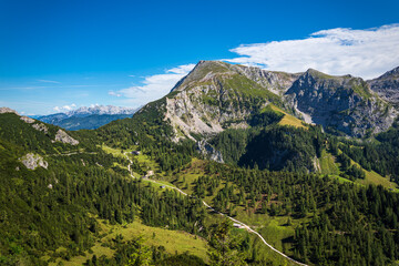 Fototapeta na wymiar Blick vom Berg Jenner auf die Landschaft im Berchtesgadener Land