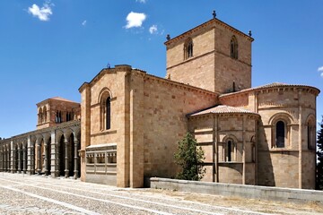 Fototapeta na wymiar Basilica de San Vicente