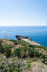 Gli scogli sotto il santuario di Santa Maria di Leuca, punta estrema della Puglia