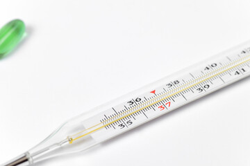 Method of temperature determination and treatment. Thermometer and medicines.Coronavirus