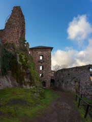 Burgruine Hohnstein Ruine einer Höhenburg im Naturpark Südharz 