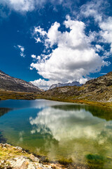 I laghi del Longet al confine tra la provincia di Cuneo e l’Alta Provenza