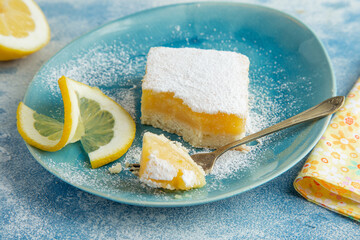 Freshly baked lemon bars