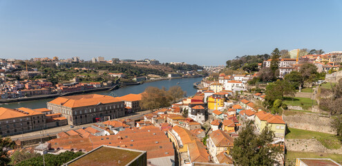 Fototapeta na wymiar Vue sur le Douro de Porto, Portugal