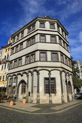 Fototapeta na wymiar Altes Gebäude in der Stadt Görlitz, das renovierungsbedürftig ist